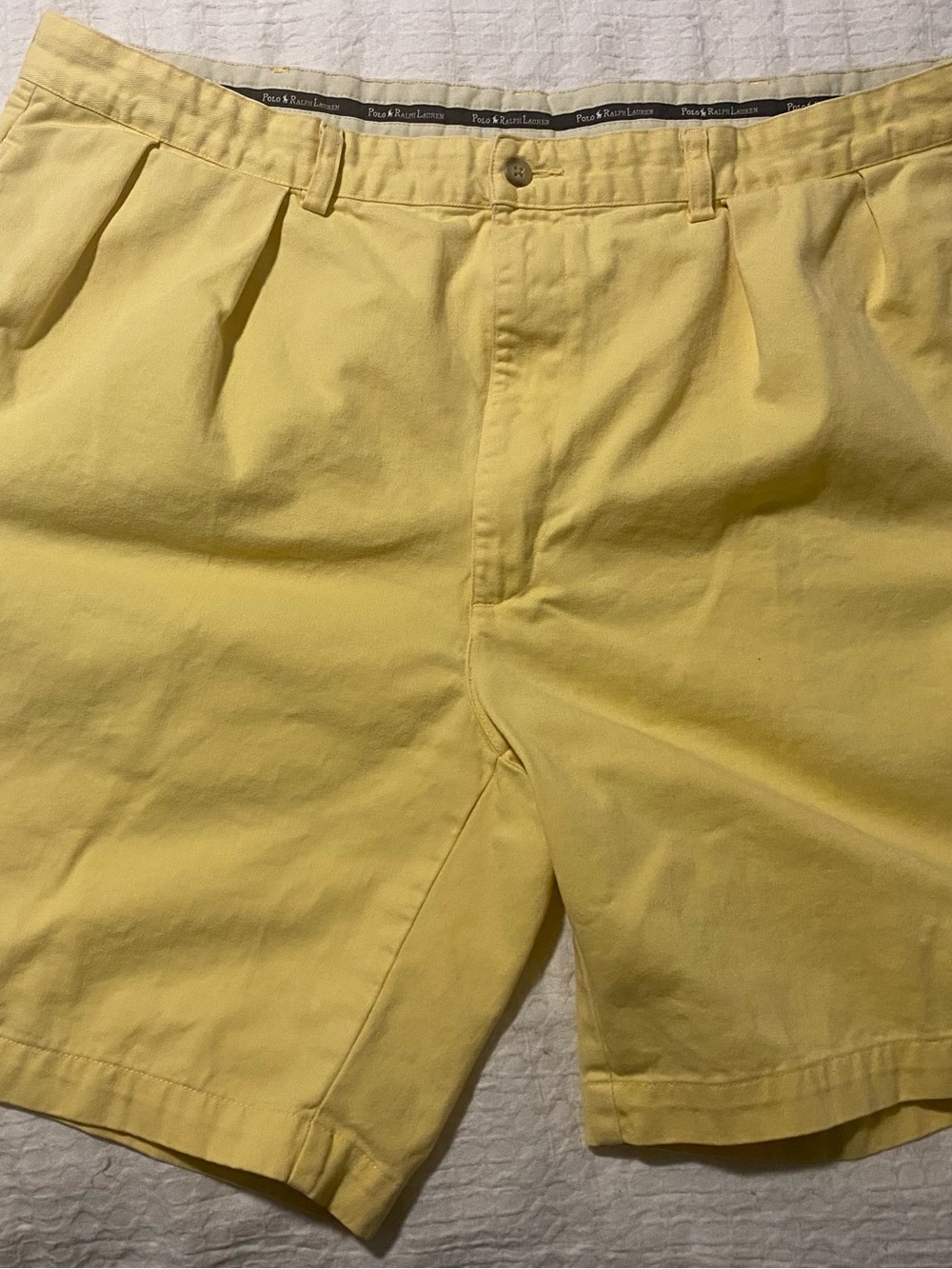 Ralph Lauren Men’s Pale Yellow Flat-Front Cotton Shorts